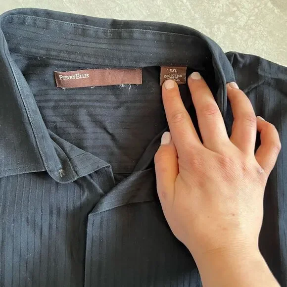 Perry Ellis Button Down Size 2Xl - Picture 2 of 2